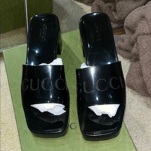 Gucci Sandals - Picture 9 of 11